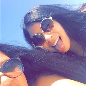 Meet your Posher, Sara